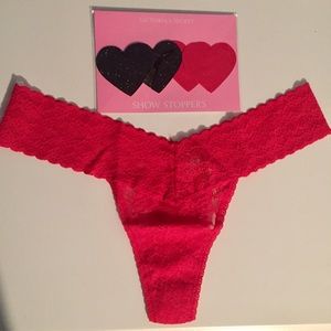 Victoria's Secret Intimates & Sleepwear - Victoria's Secret Thong Panty & Heart Showstoppers Victoria's Secret Intimates & Sleepwear - Victoria's Secret Thong Panty & Heart Showstoppers