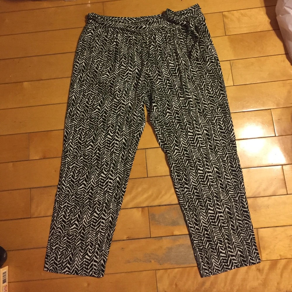 Printed Express Cropped Pants