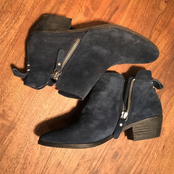 Suede Vince camuto booties - Picture 3 of 4