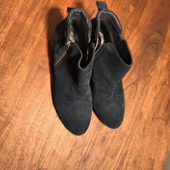 Suede Vince camuto booties - Picture 4 of 4