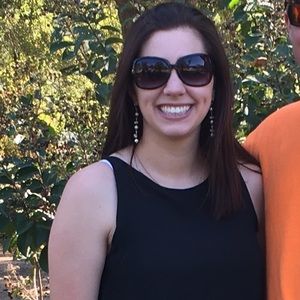 Meet your Posher, Hollie