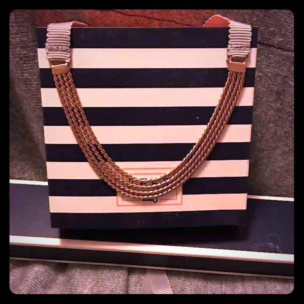 Keep collective necklace