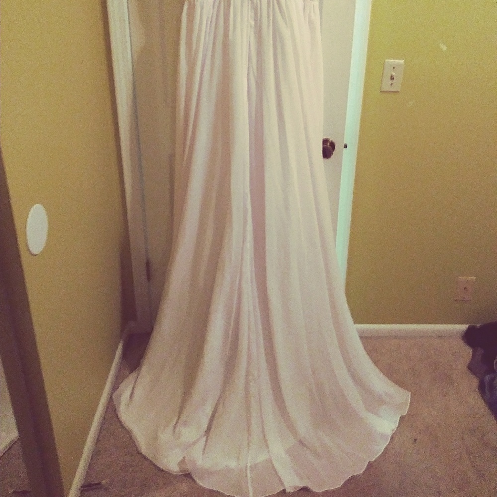 Wedding dress - Picture 3 of 4