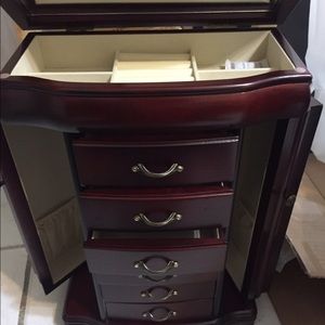 Solid wood jewelry cabinet, NWT, ❤️V day gift💕