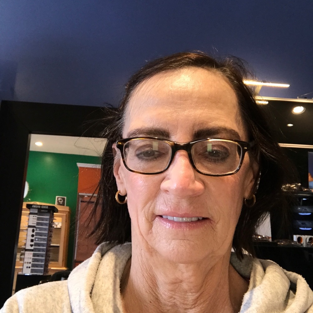 Meet your Posher, Lisa