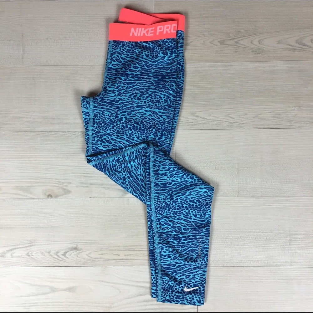 💕SOLD💕Girls L Nike Pro Leggings
