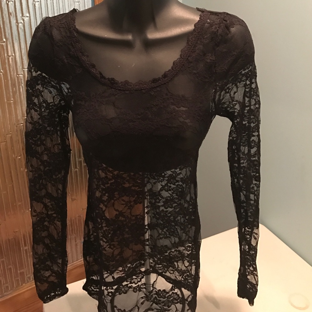 Lacy black shirt w/scoop neck