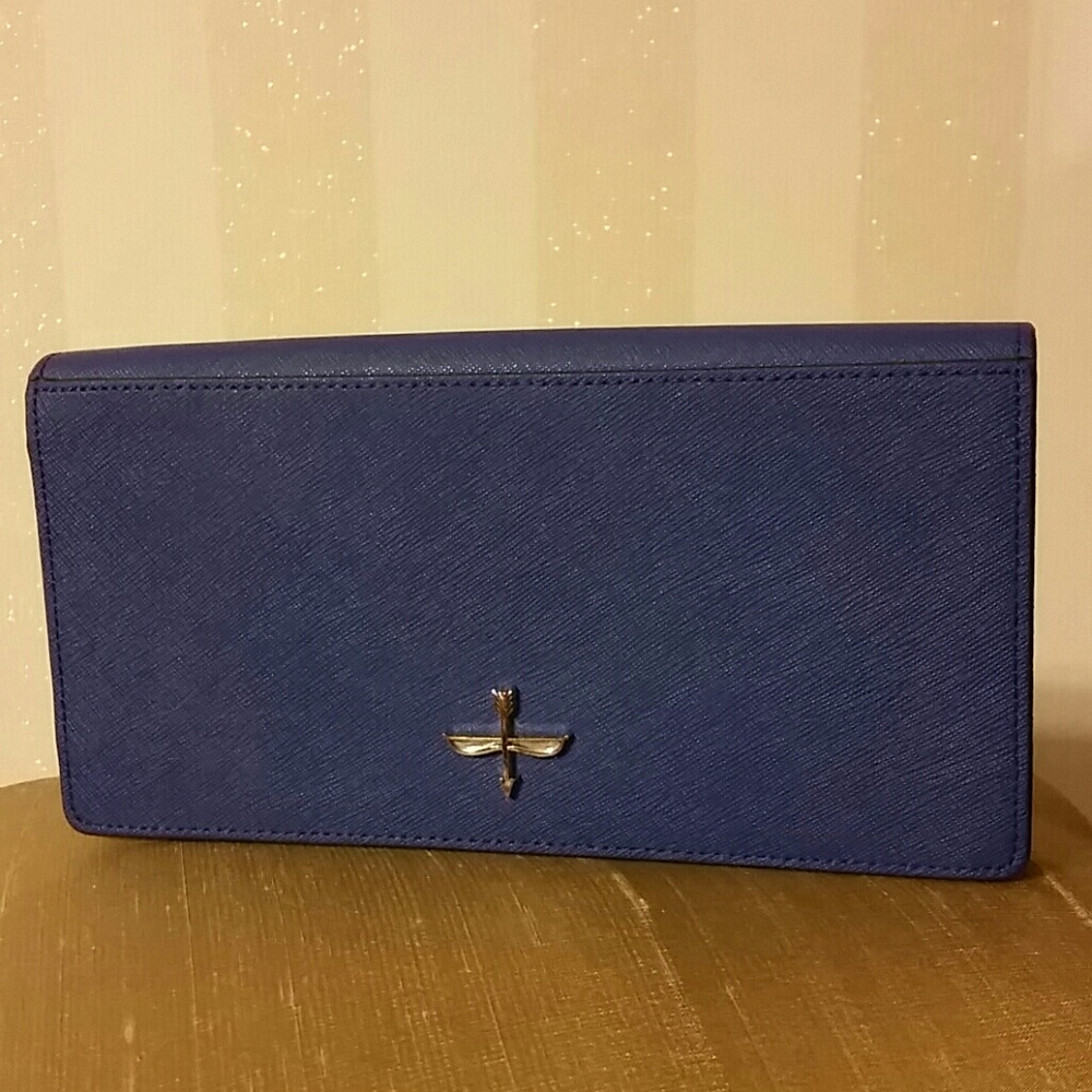 Pour La Victoire wallet