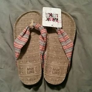 Cloth sandals