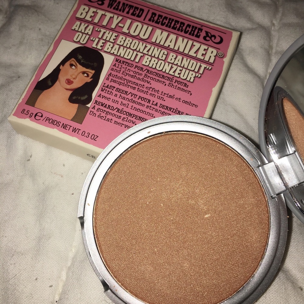 NEW | Betty Lou-Manizer Highlighter