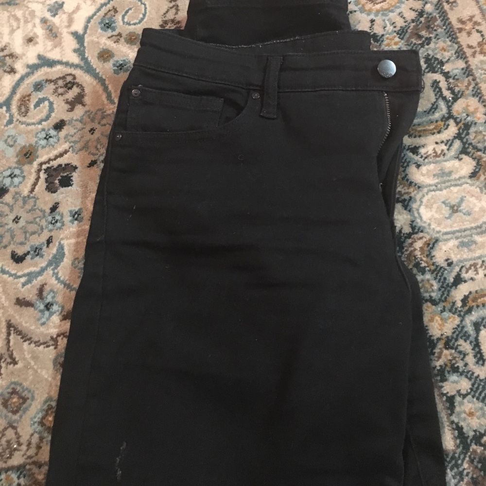 Black distressed GAP jeans
