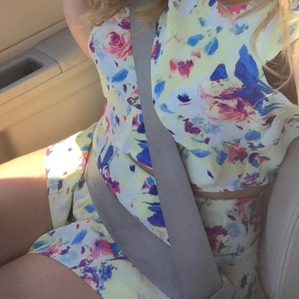 Two piece romper. Forever 21. Floral.