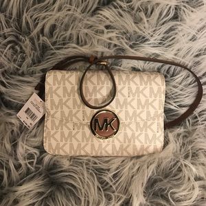 Michael Kors Fulton Flap gsst Crossbody NEW!!