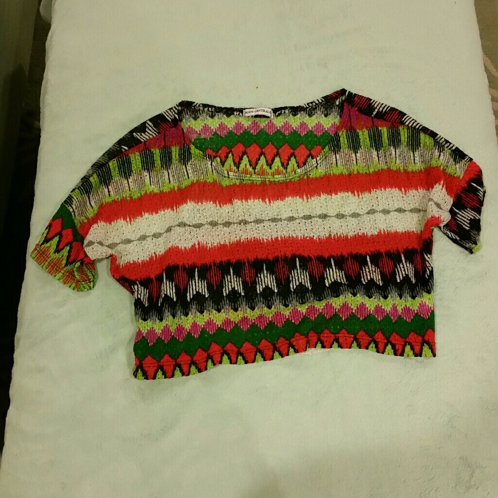 Multi-colored cut-off tee