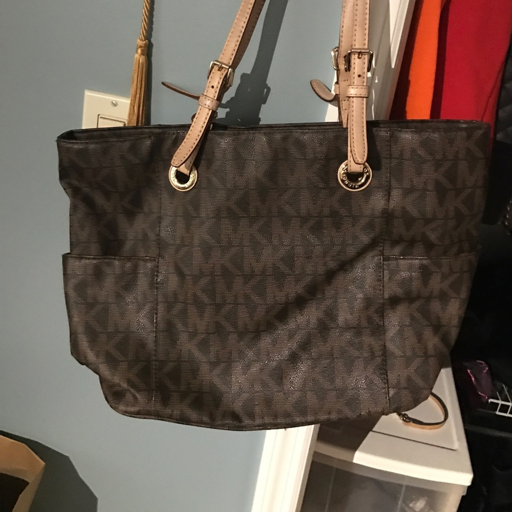 Micheal Kors bag