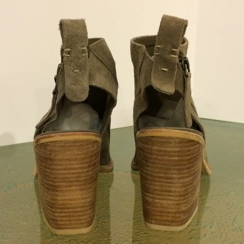 Dolce Vita 'Petra' Peep Toe Bootie - Picture 5 of 6
