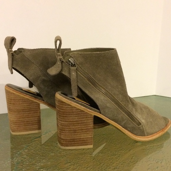 Dolce Vita 'Petra' Peep Toe Bootie - Picture 4 of 6