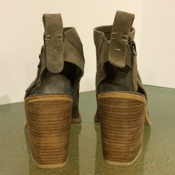 Dolce Vita 'Petra' Peep Toe Bootie - Picture 5 of 6