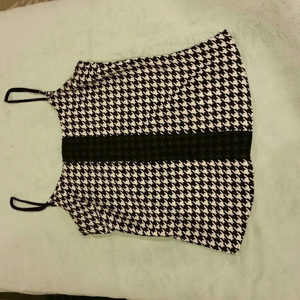 Black and white tank top