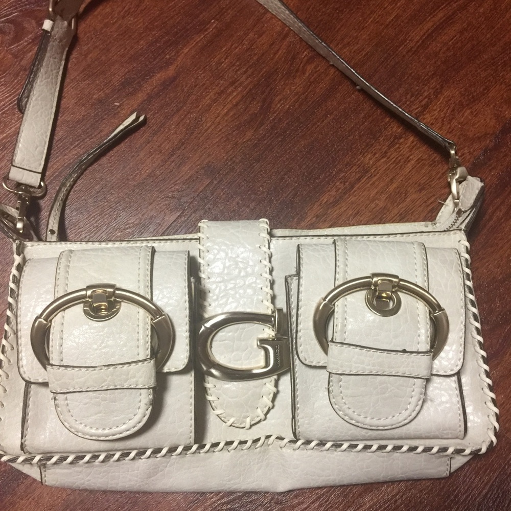 White Guess Purse (SOLD)