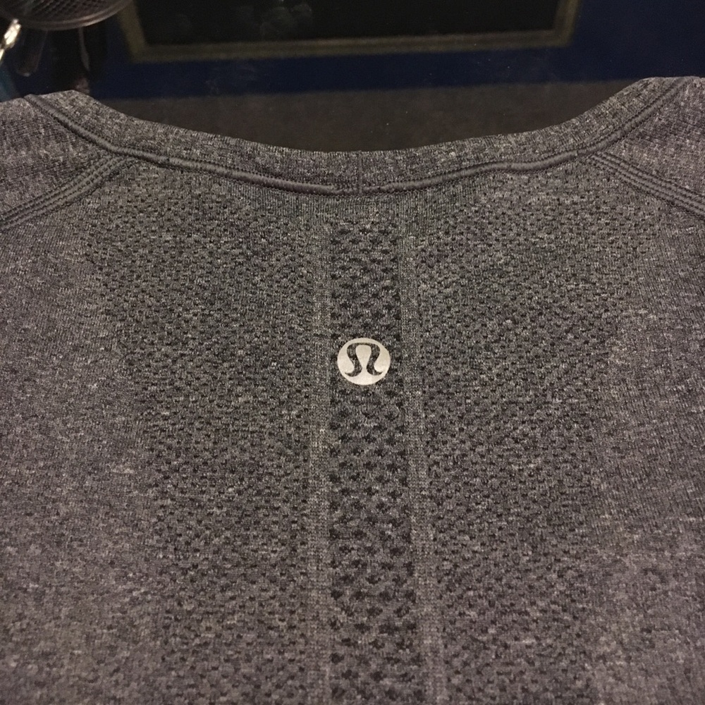 Lululemon Fitted V-neck