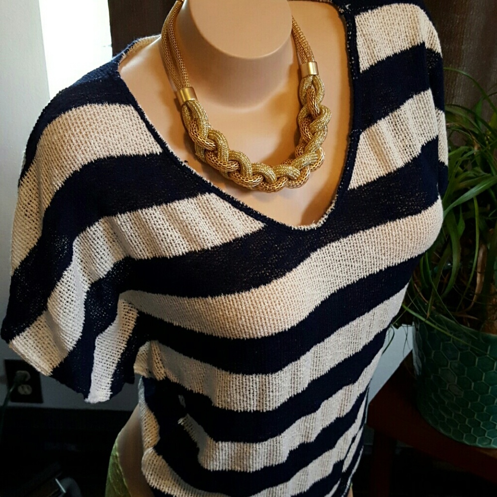 Annabelle sweater top