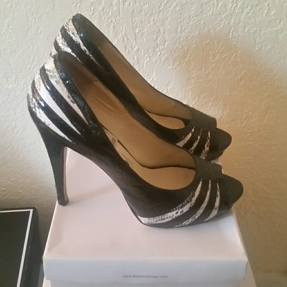 Peep toe heels - Picture 2 of 3