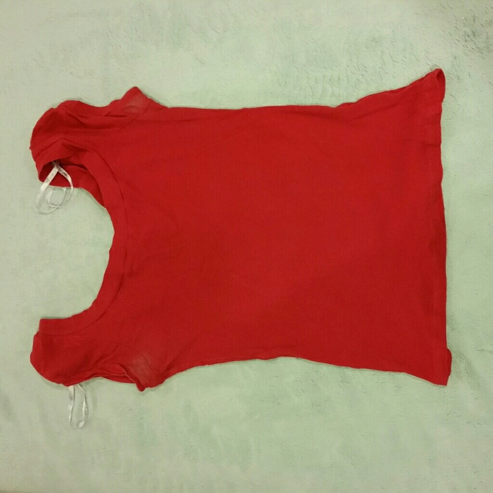 Red short-sleeved shirt