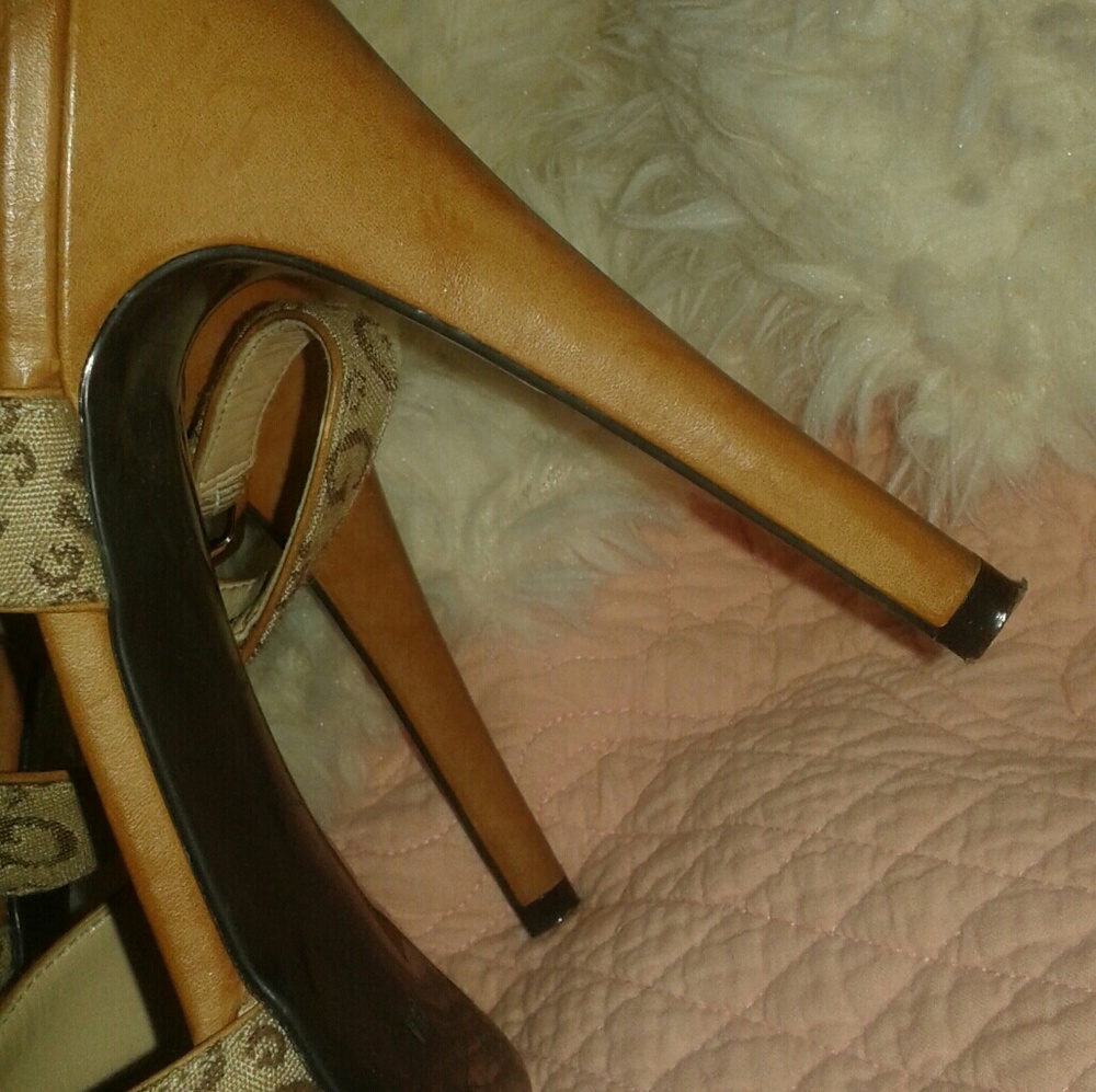 Guess Signature Heels Wore In Fashion show