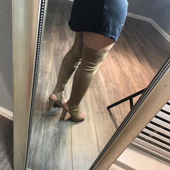 🆕! Over the knee open toe boots - Picture 3 of 4