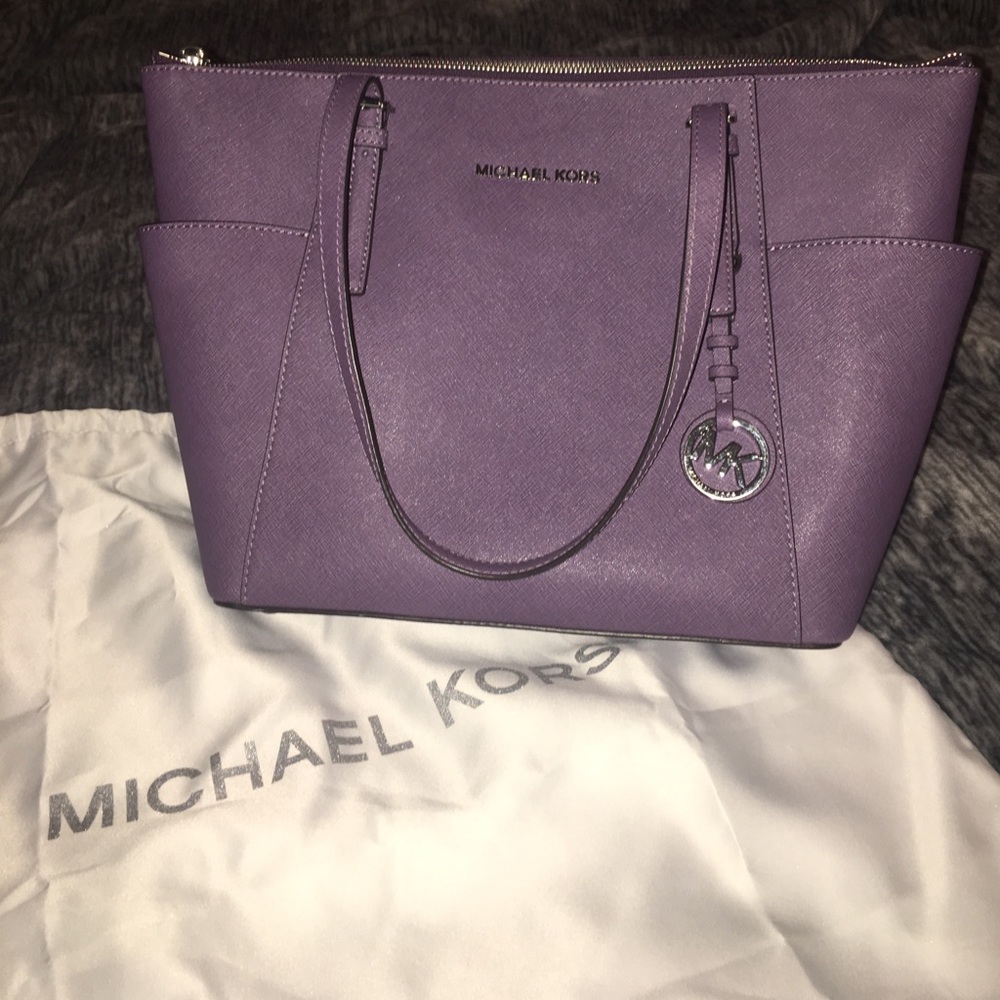 😍AUTHENTIC Michael Kors Purse