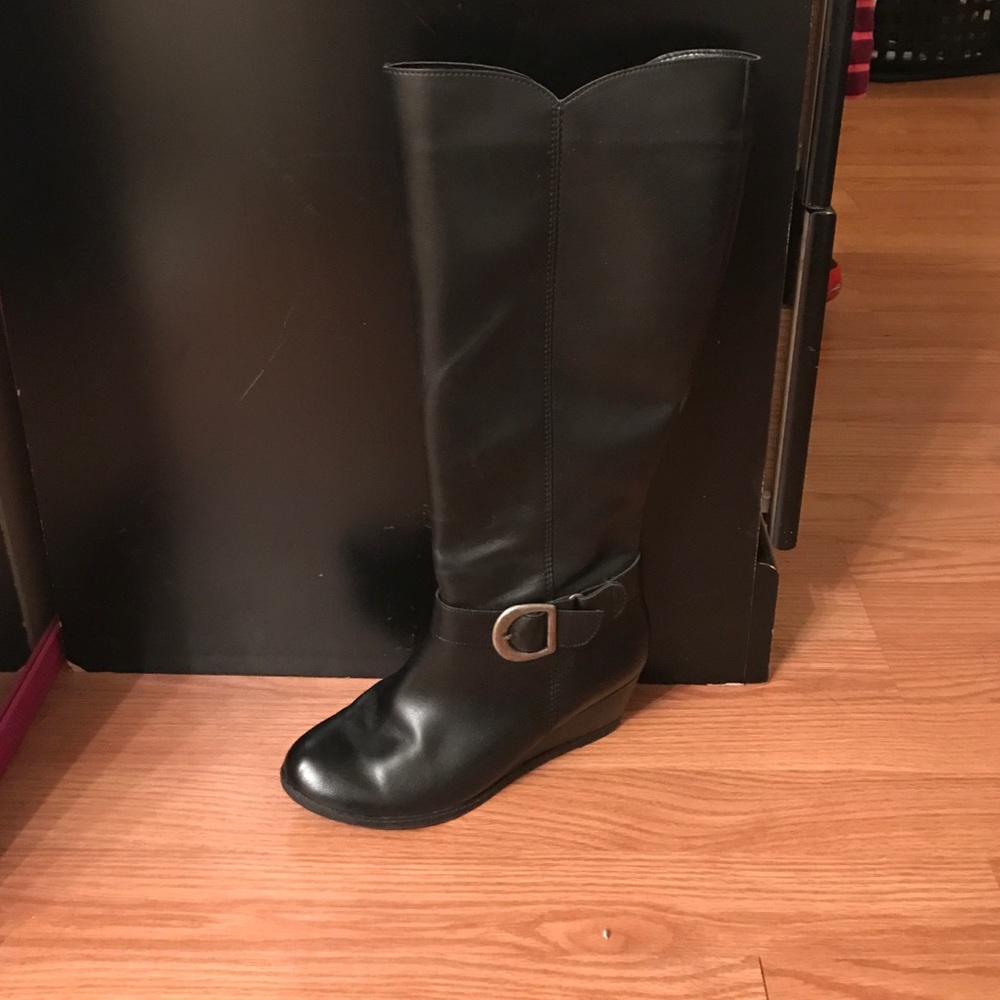 Black knee length boots