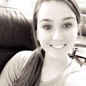 Meet your Posher, Michaela