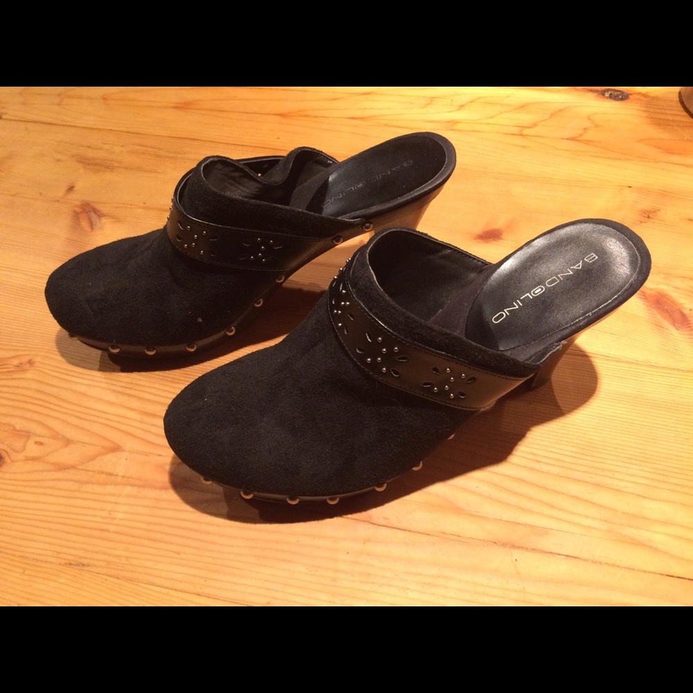 Cute black platform clogs.