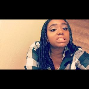 Meet your Posher, Kayla