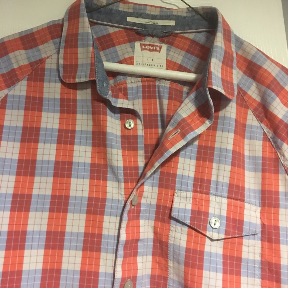 2 Levi's Casual Button Ups - image 3