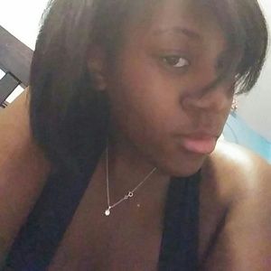Meet your Posher, Malika