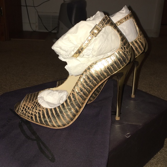 BRAND NEW NEVER WORN!!! B Brian Atwood Leida Pump - Picture 3 of 5