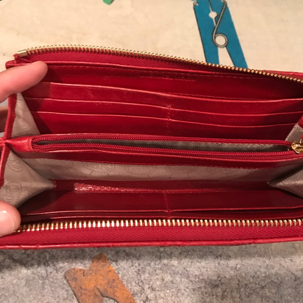 Michael Kors bag and wallet