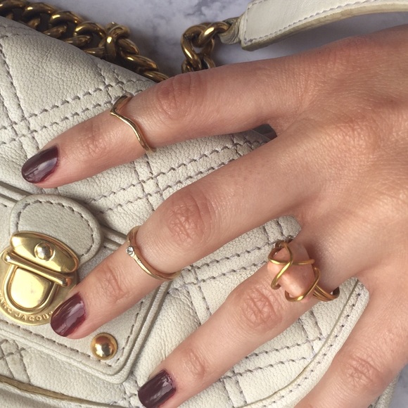 Apricot Agate Stone Gold Ring - Picture 6 of 6