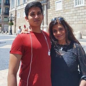 Meet your Posher, Saad