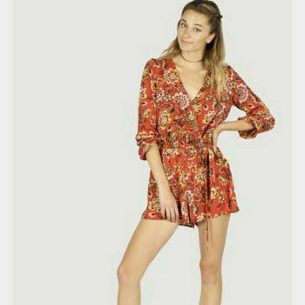 Fall for Me Romper - Black/Gold