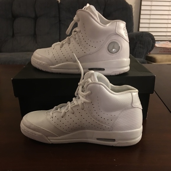 Jordan sneakers - Picture 3 of 4