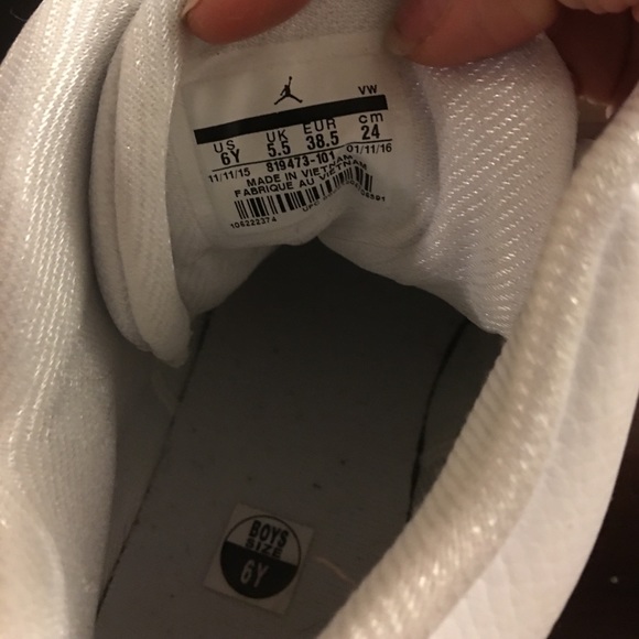 Jordan sneakers - Picture 4 of 4