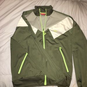 New puma jacket. GREAT quality!
