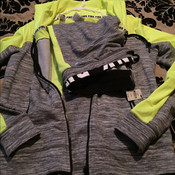 Vs pink set! - Picture 2 of 3