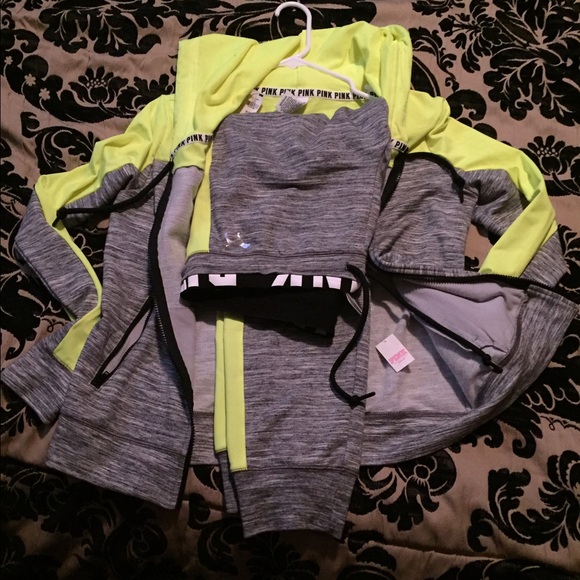 Vs pink set! - Picture 3 of 3