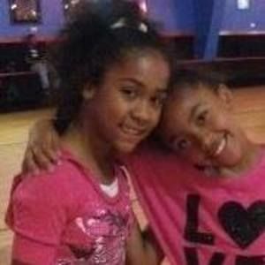 Meet your Posher, Elaya