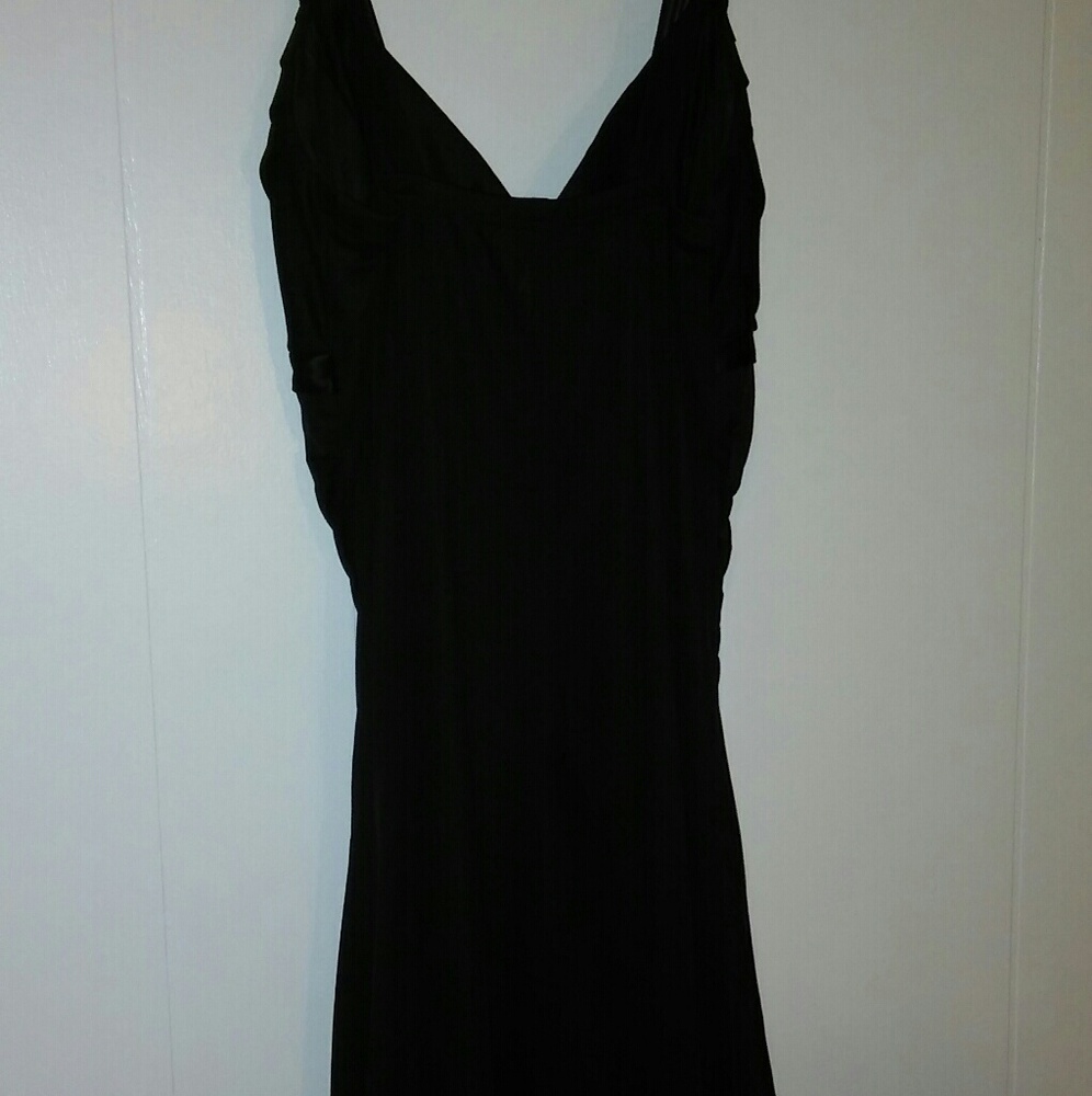 Dress - Picture 2 of 4