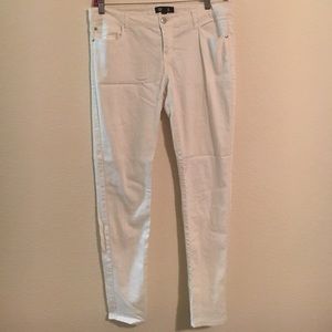 Forever 21 Ehite Skinny Jeans